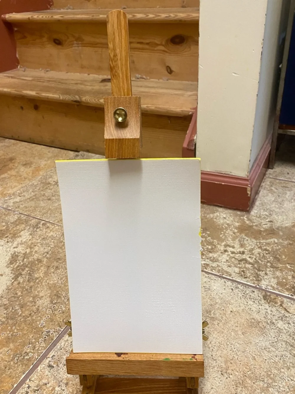 Tabletop Easel - Picture 2 of 7